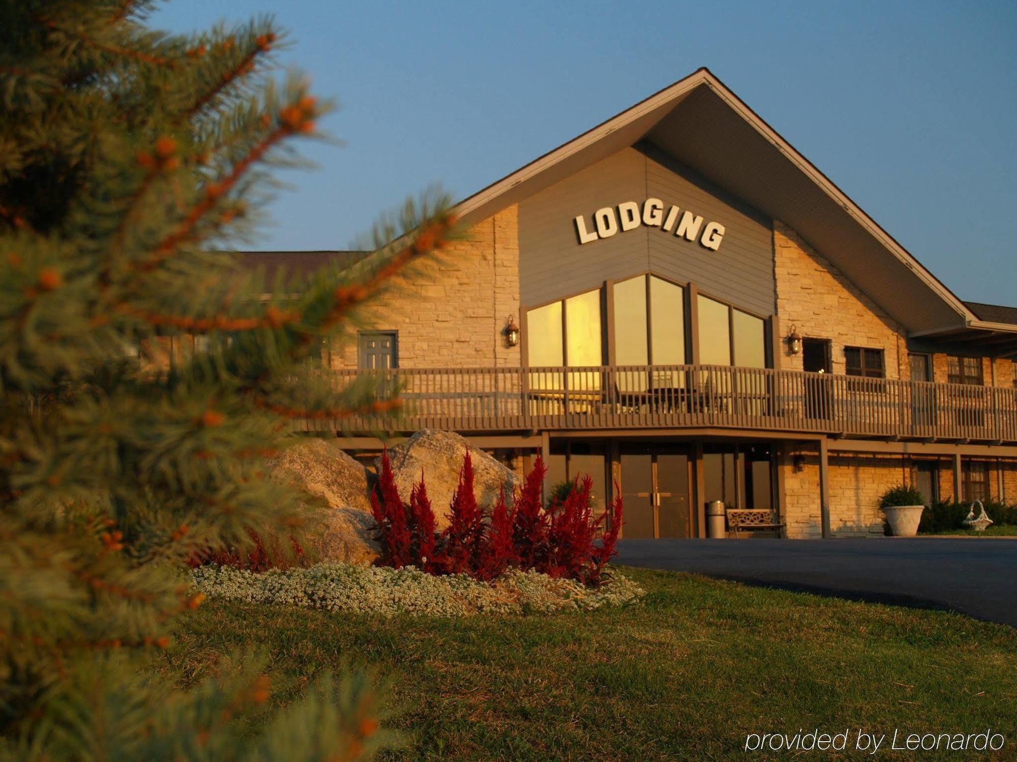 Pinemark Inn Suites Events Saint Clair Bagian luar foto